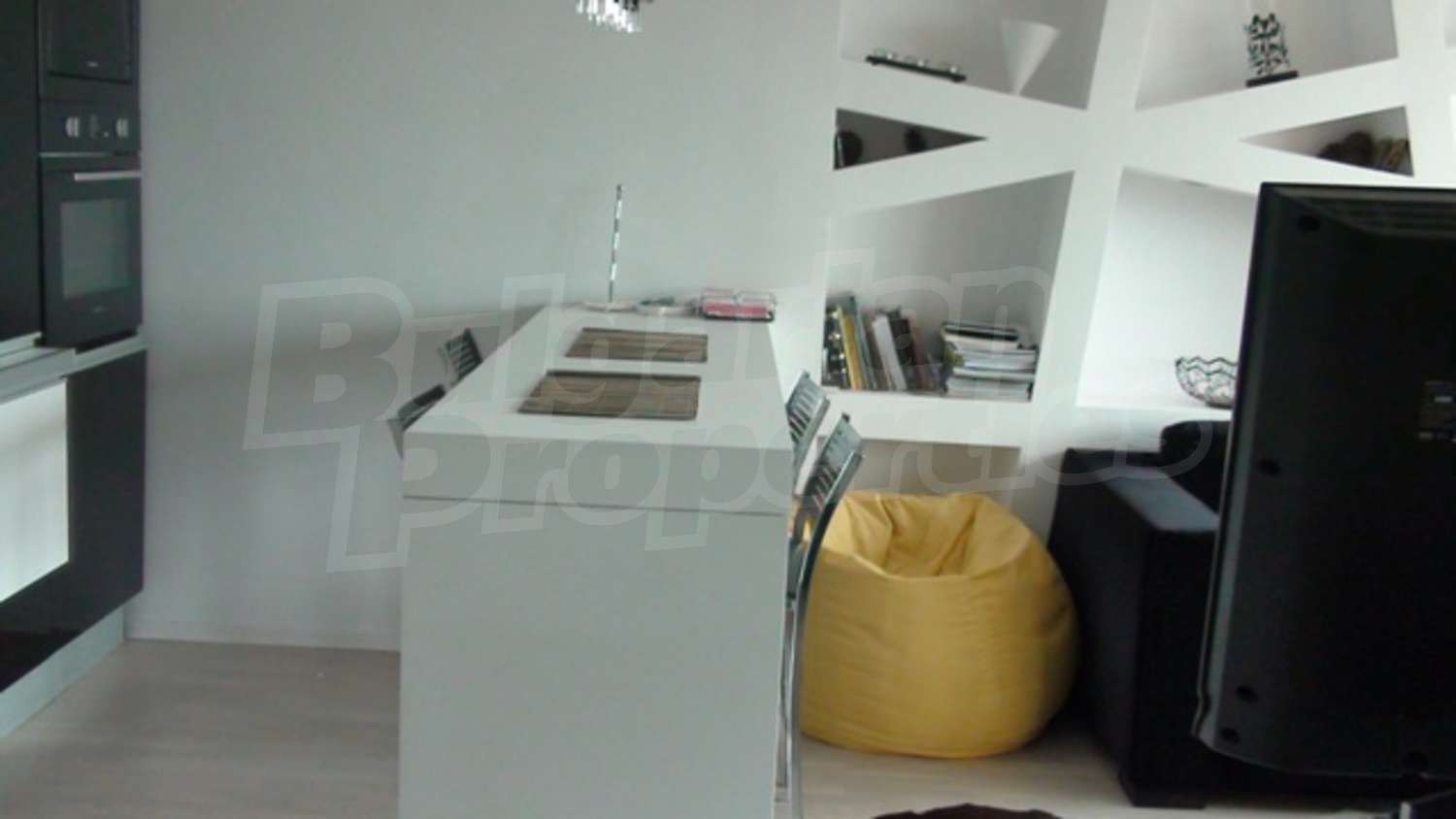 Gallery Picture 8