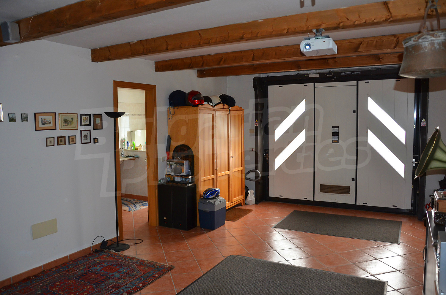 Gallery Picture 28