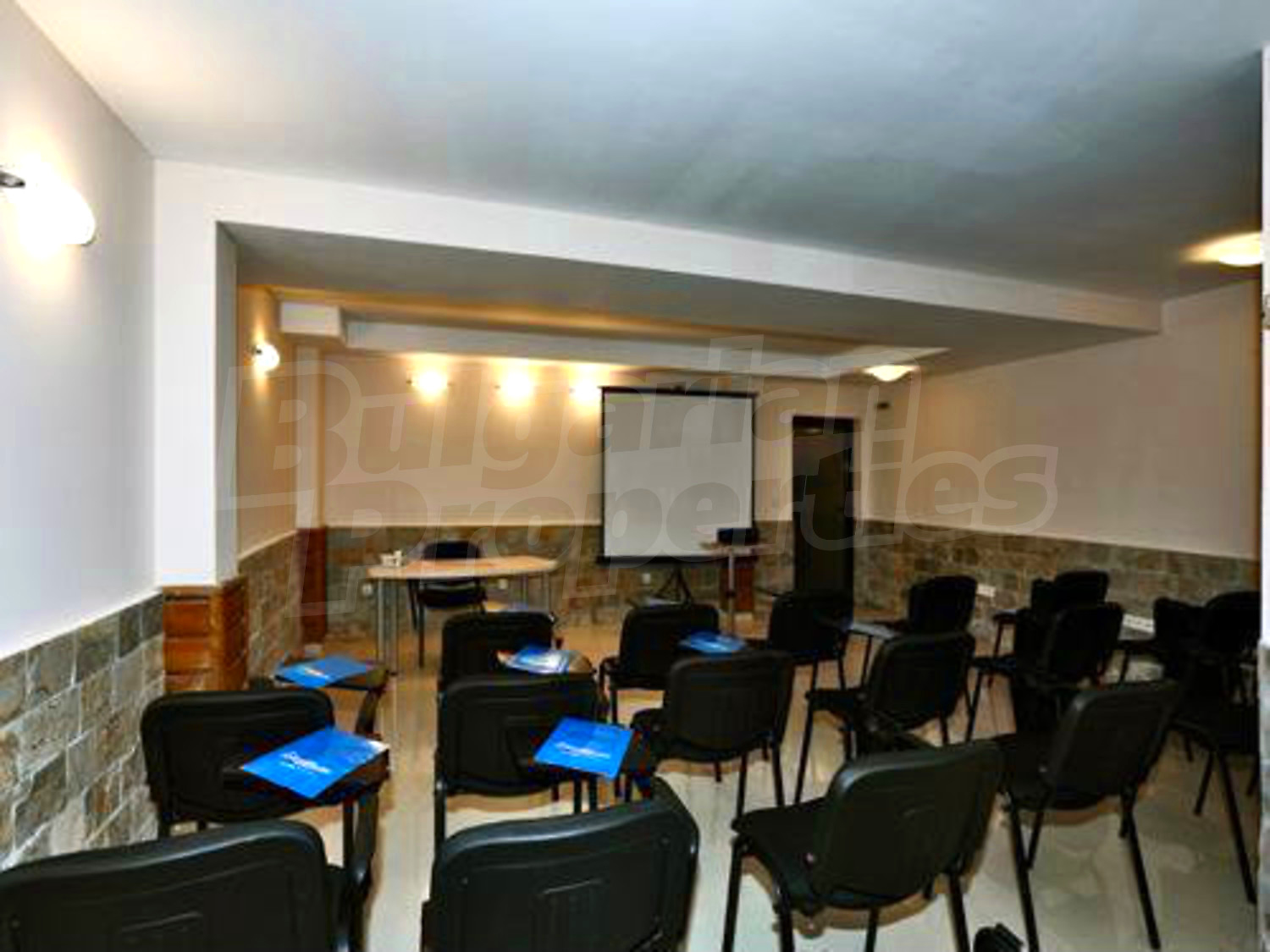 Gallery Picture 35
