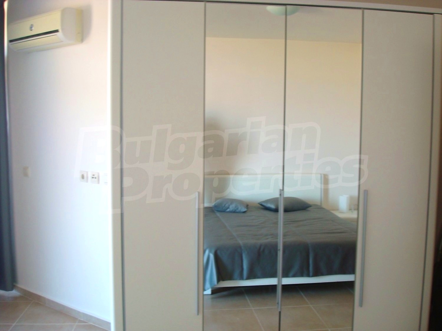 Gallery Picture 28
