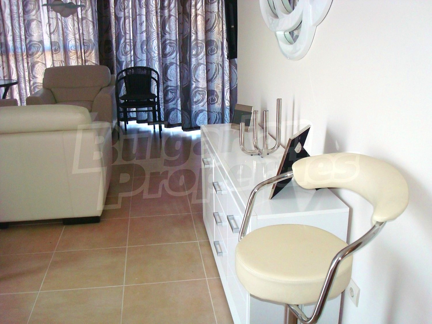 Gallery Picture 35