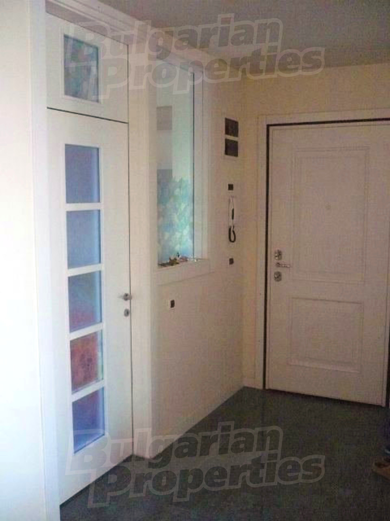 Gallery Picture 12