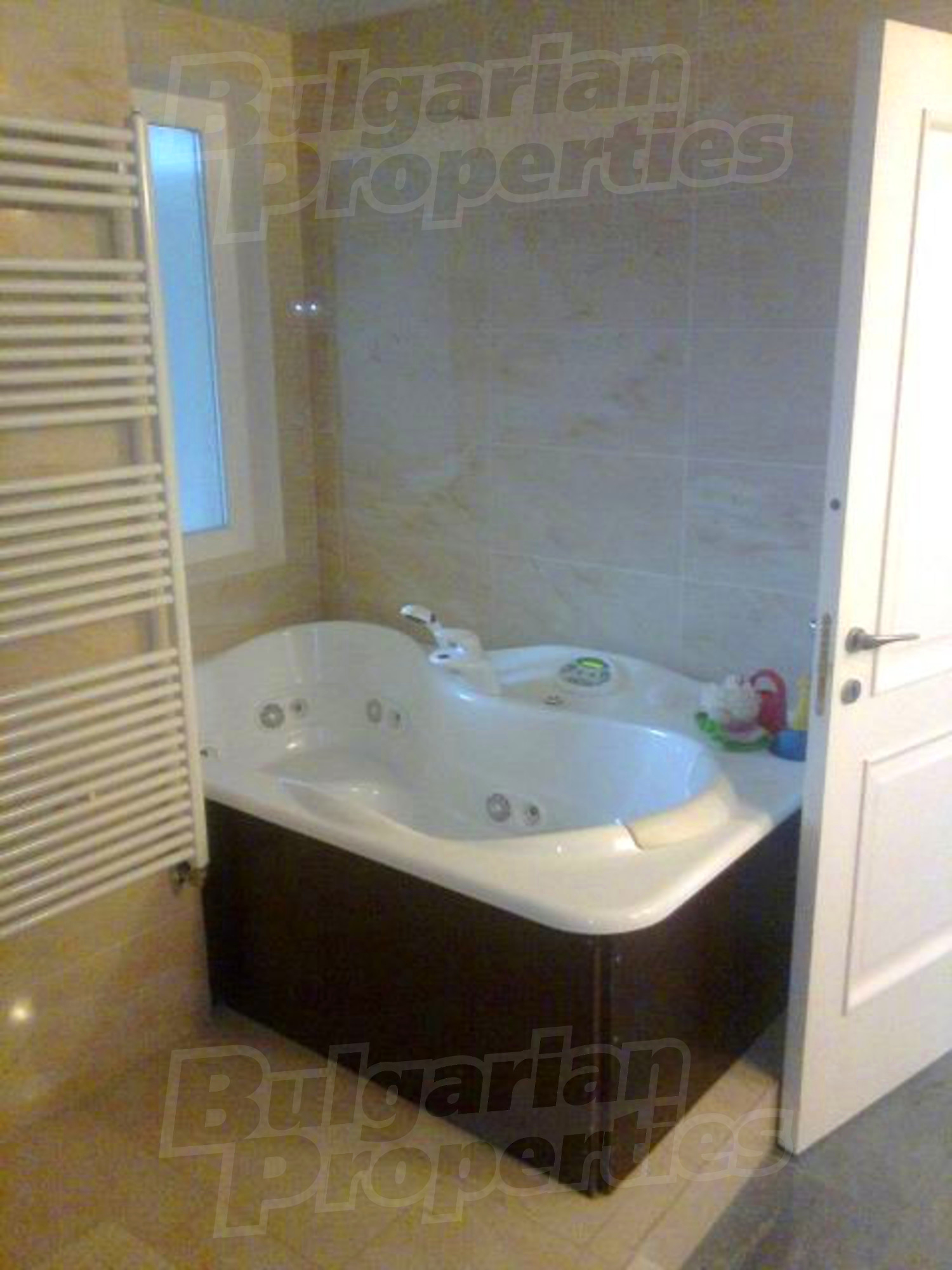 Gallery Picture 16