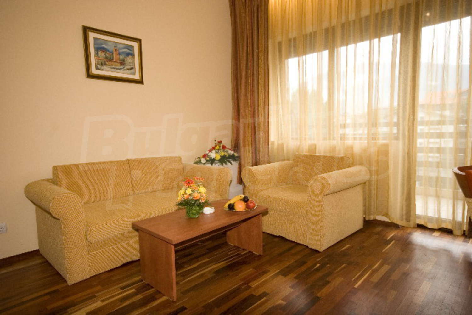 Gallery Picture 35