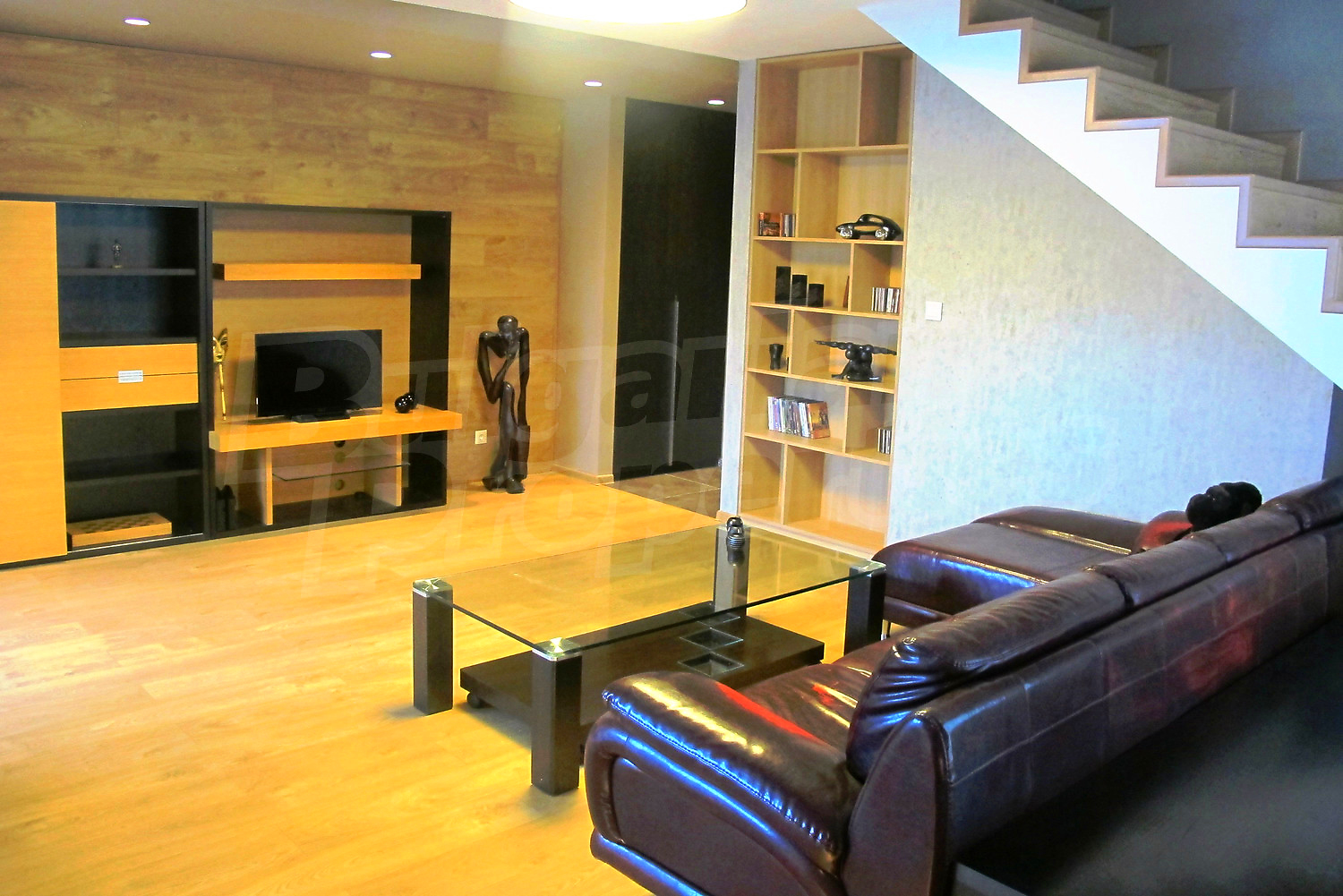 Gallery Picture 13