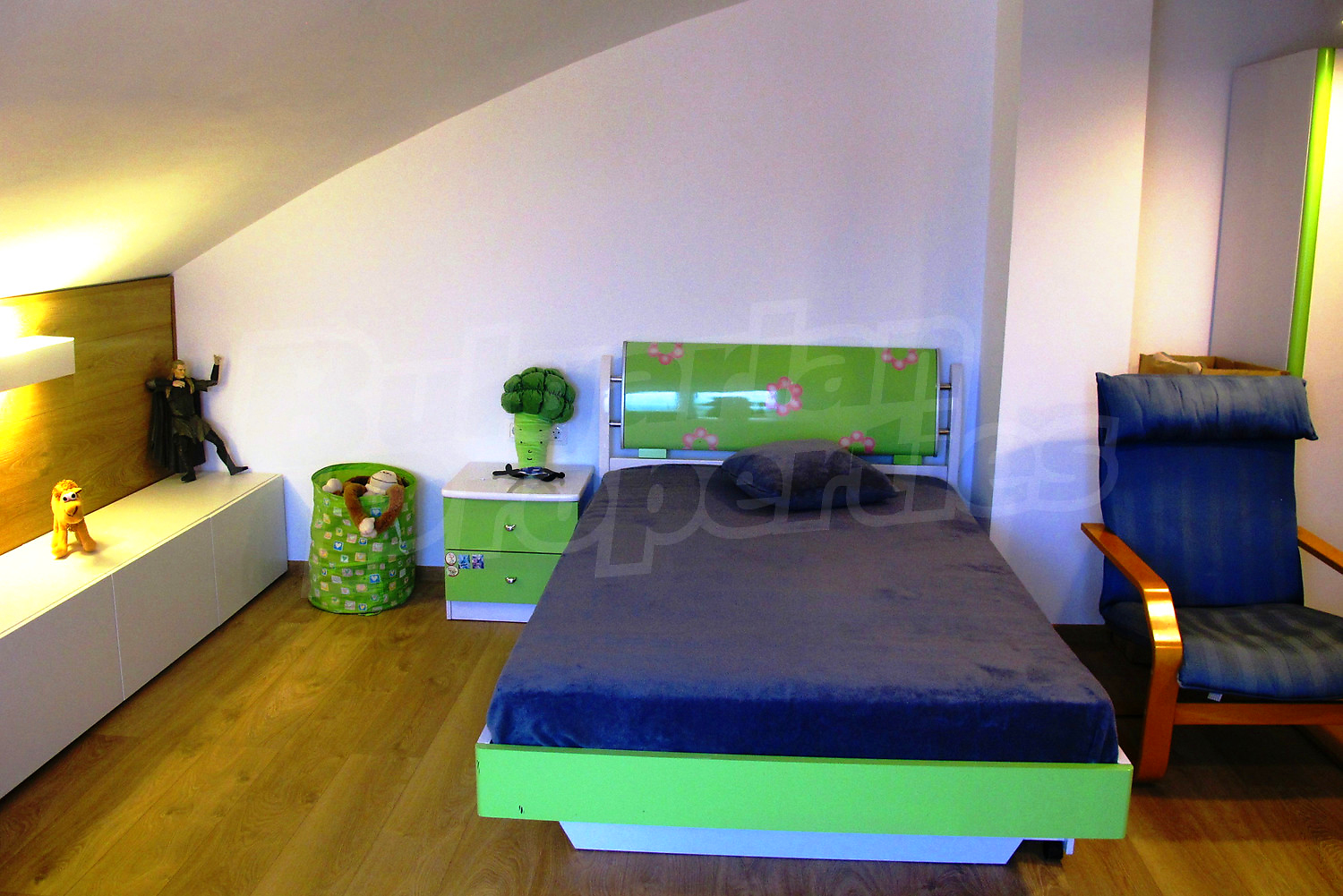 Gallery Picture 27