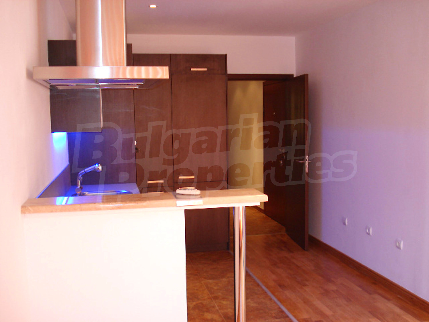 Gallery Picture 8