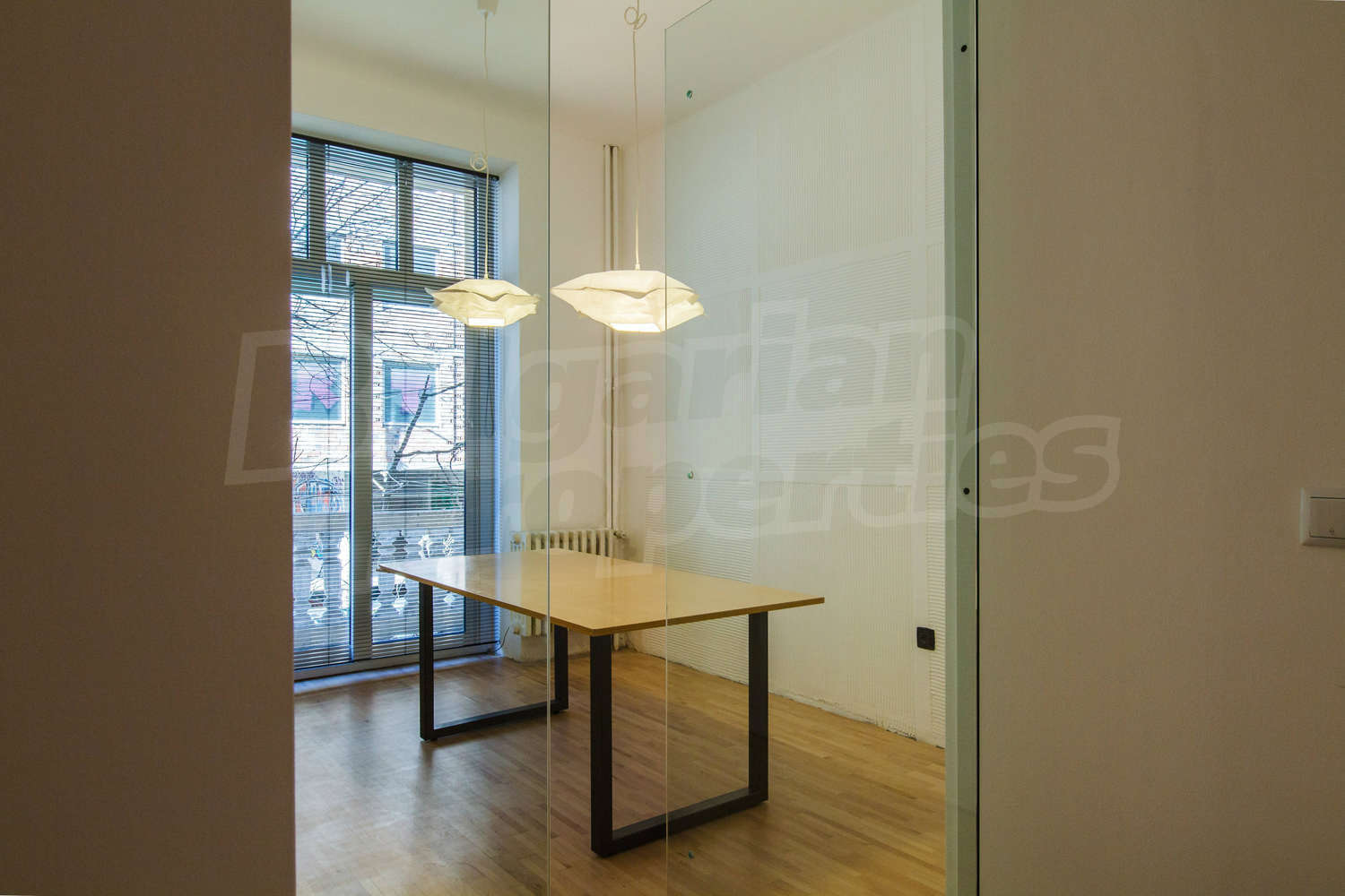 Gallery Picture 13