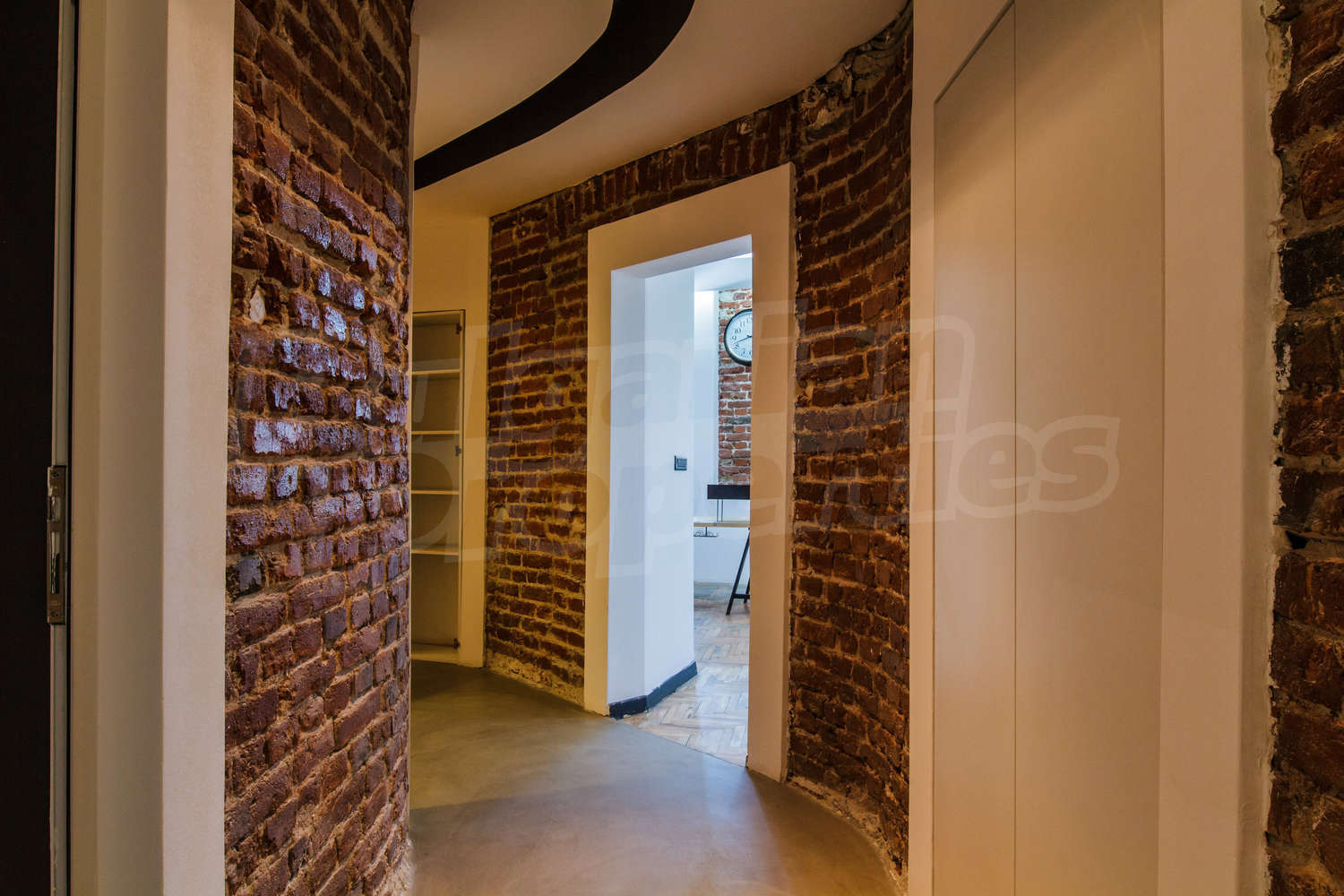 Gallery Picture 6
