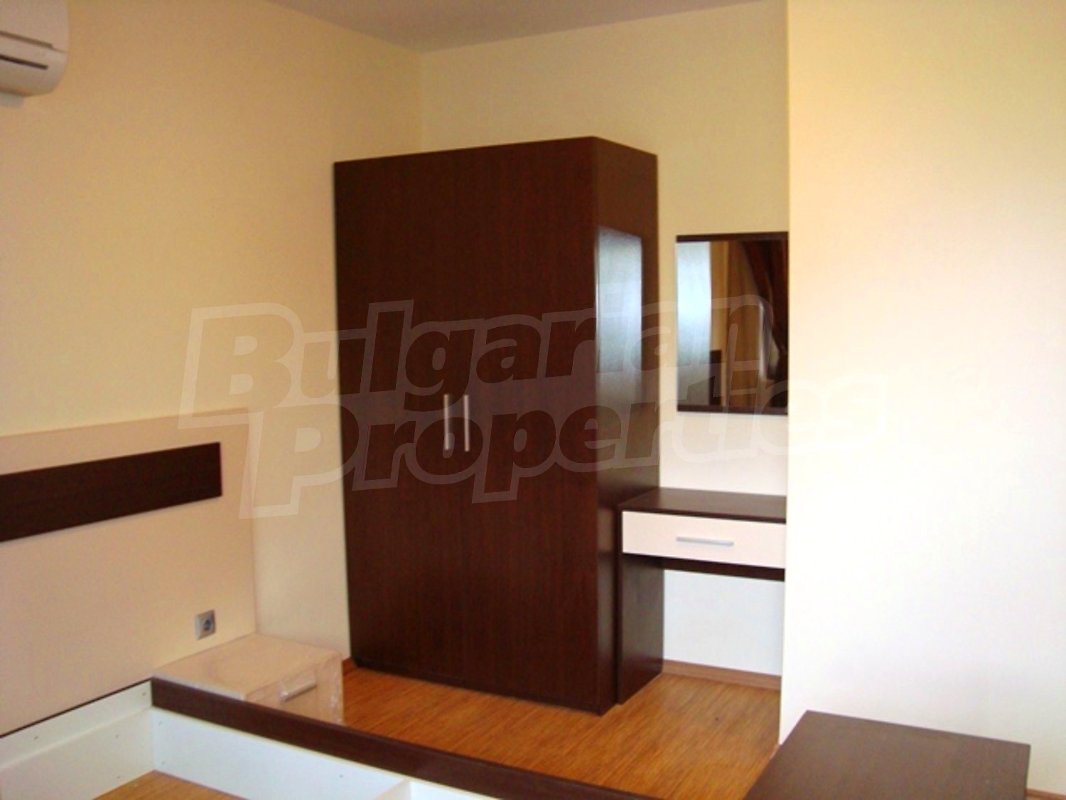 Gallery Picture 12