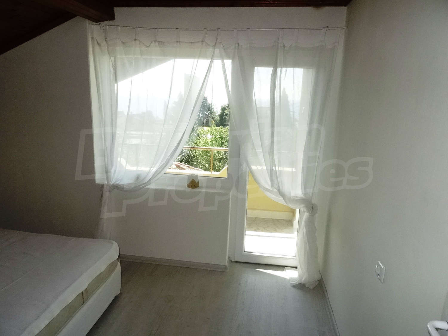 Gallery Picture 21