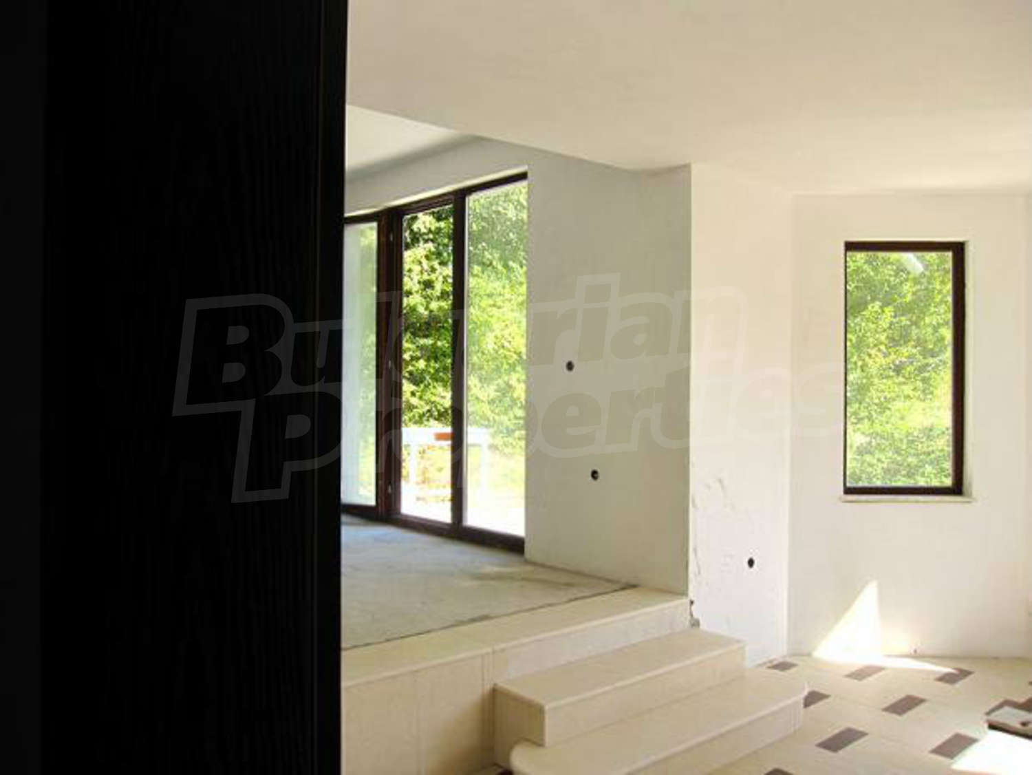 Gallery Picture 9