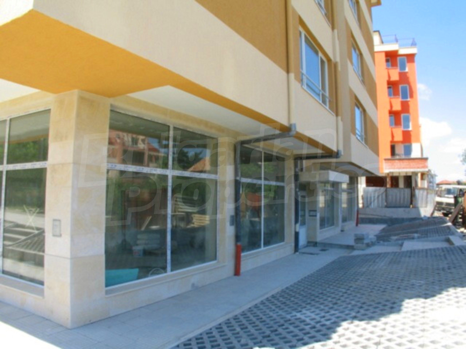 Gallery Picture 15