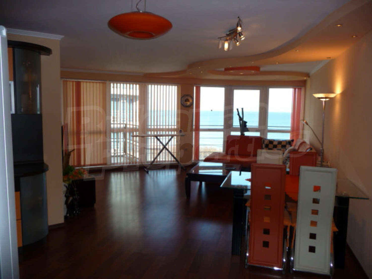 Gallery Picture 10