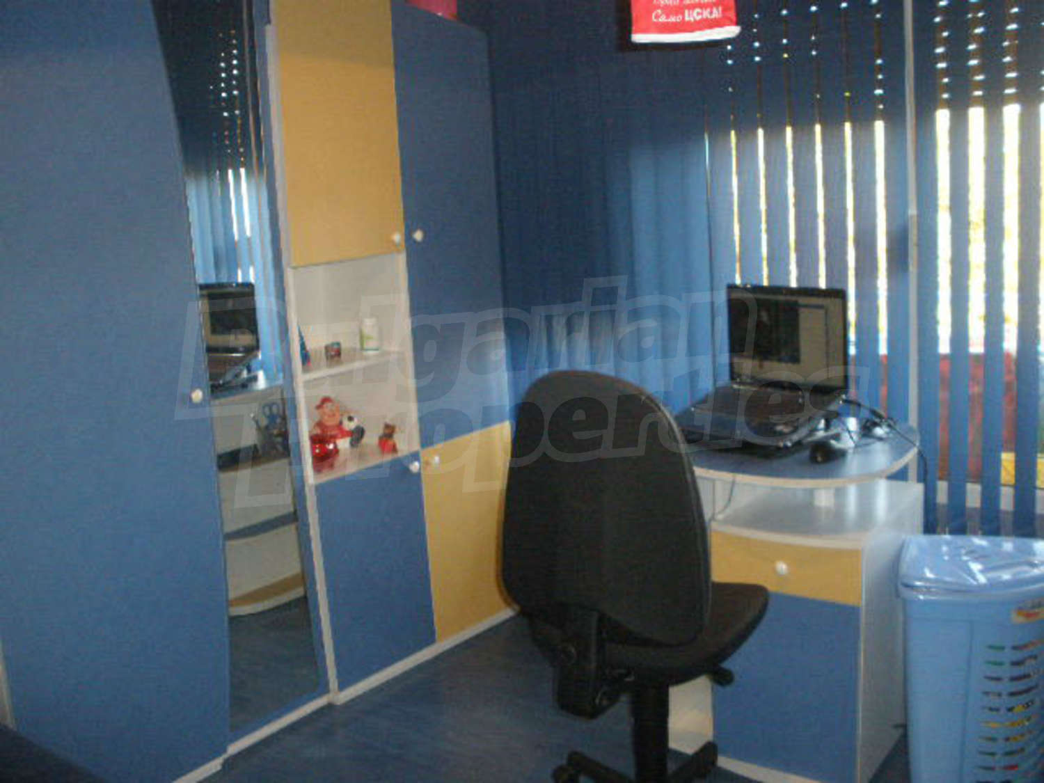 Gallery Picture 9
