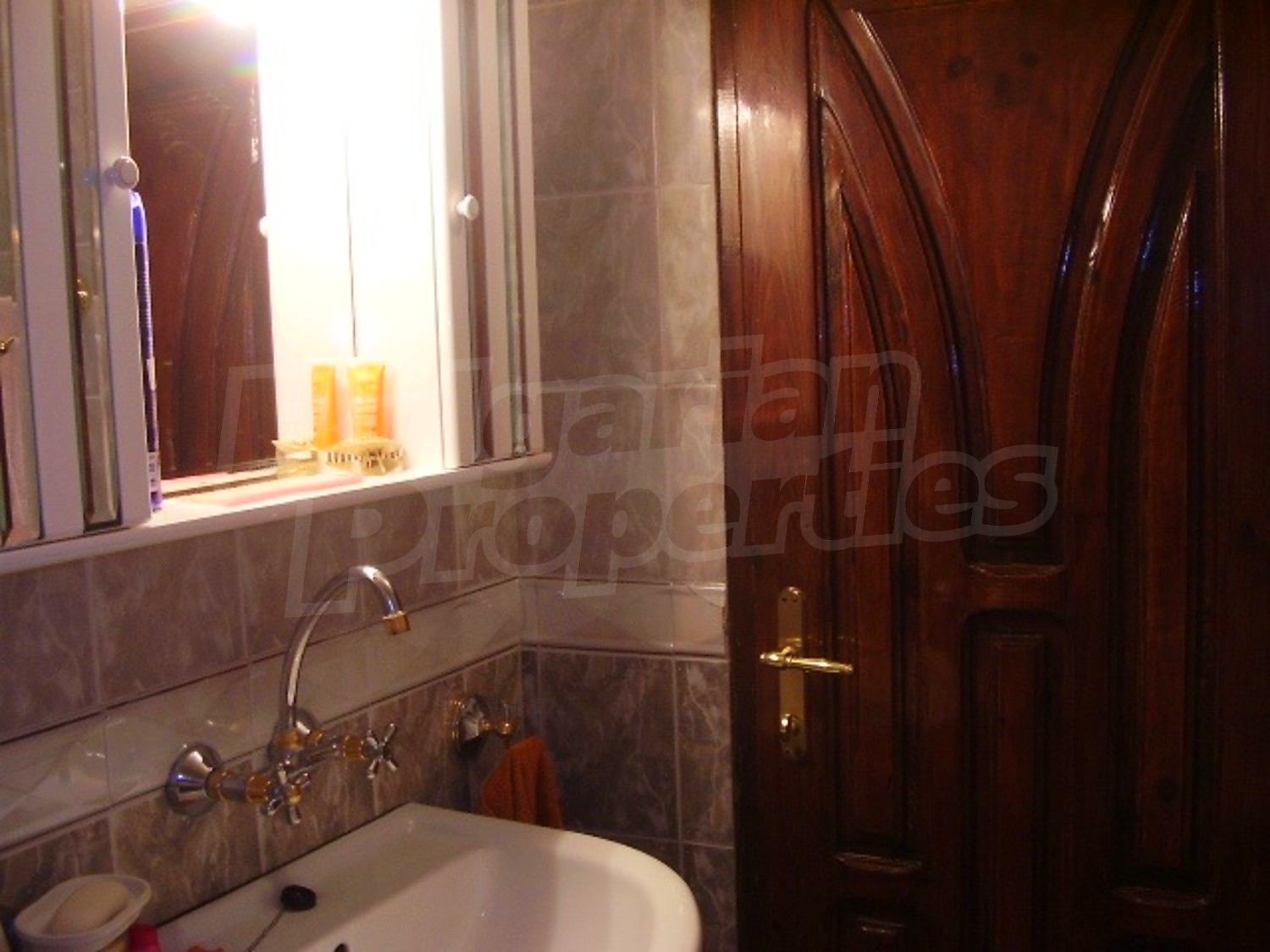 Gallery Picture 15