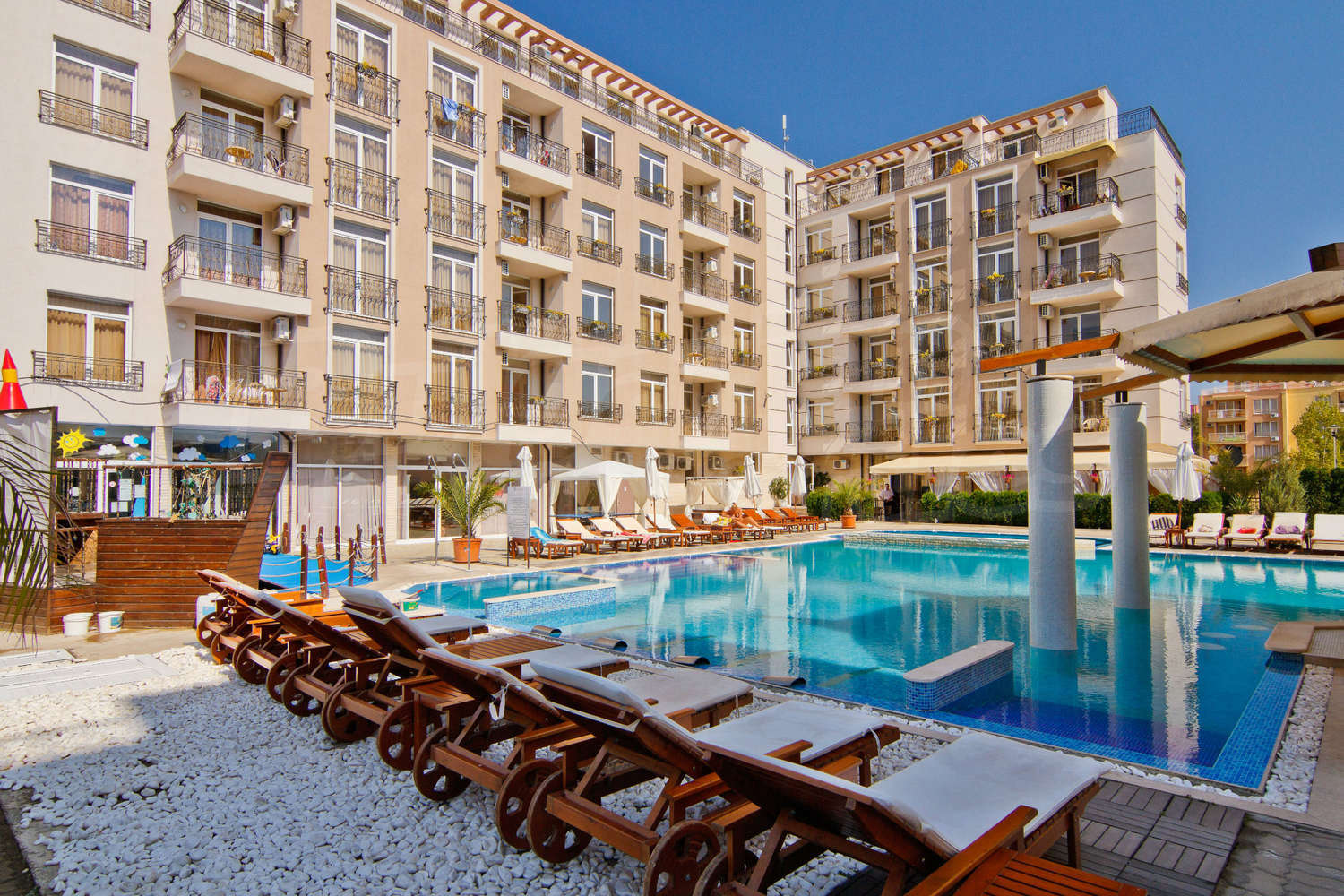 Dawn Park in Sunny Beach: luxury apartments in a gated complex near the ...