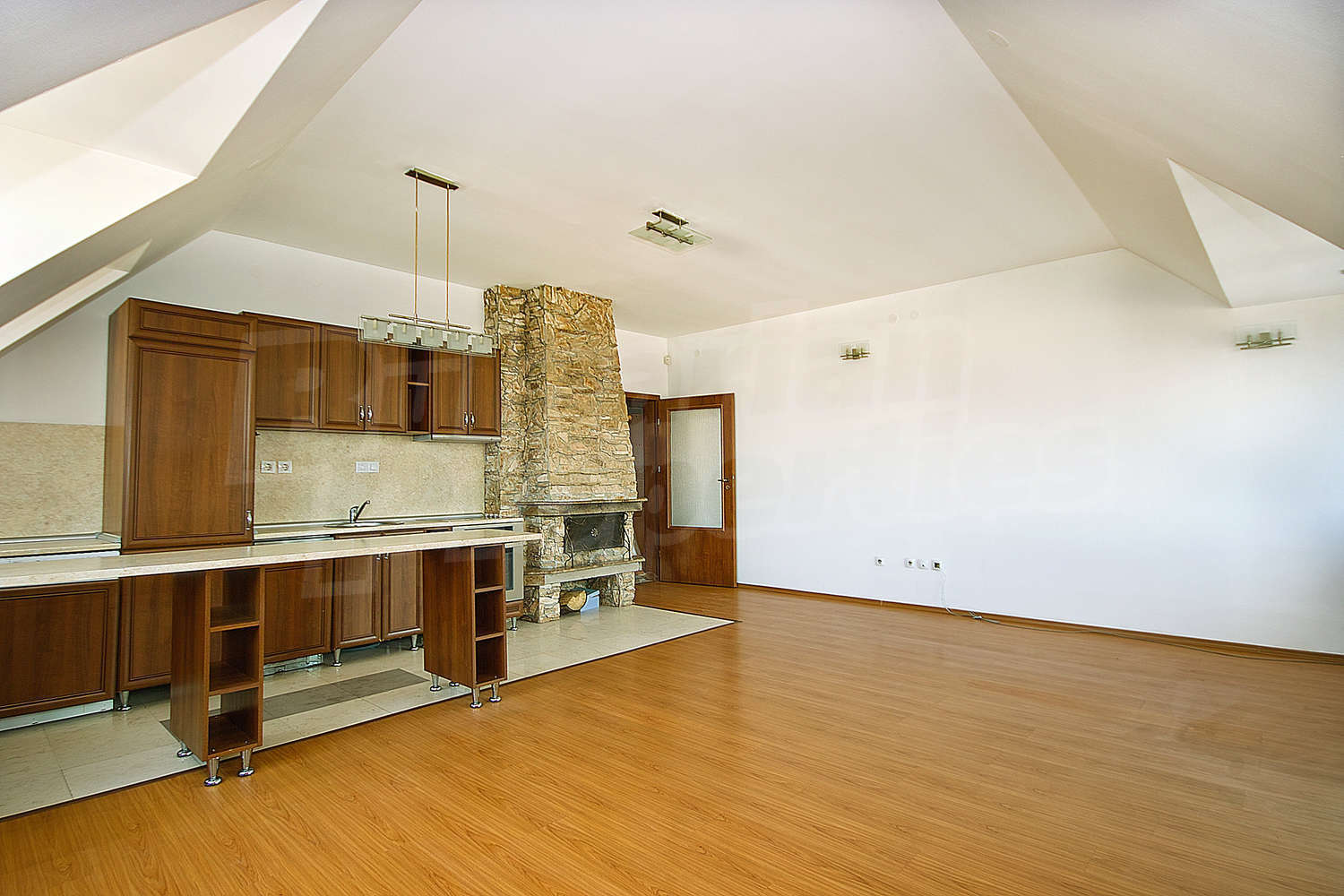 Gallery Picture 3