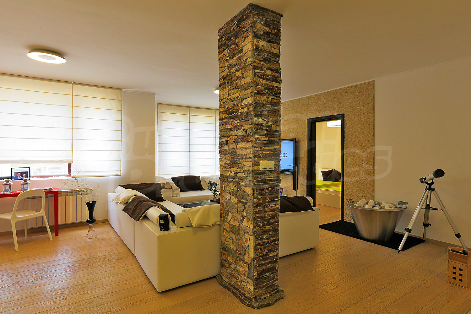 Gallery Picture 14