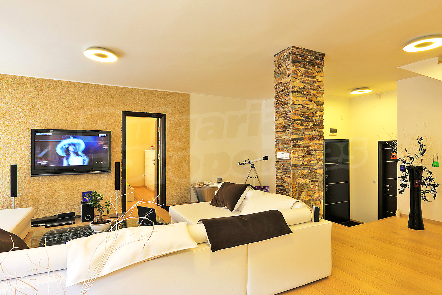 Gallery Picture 8