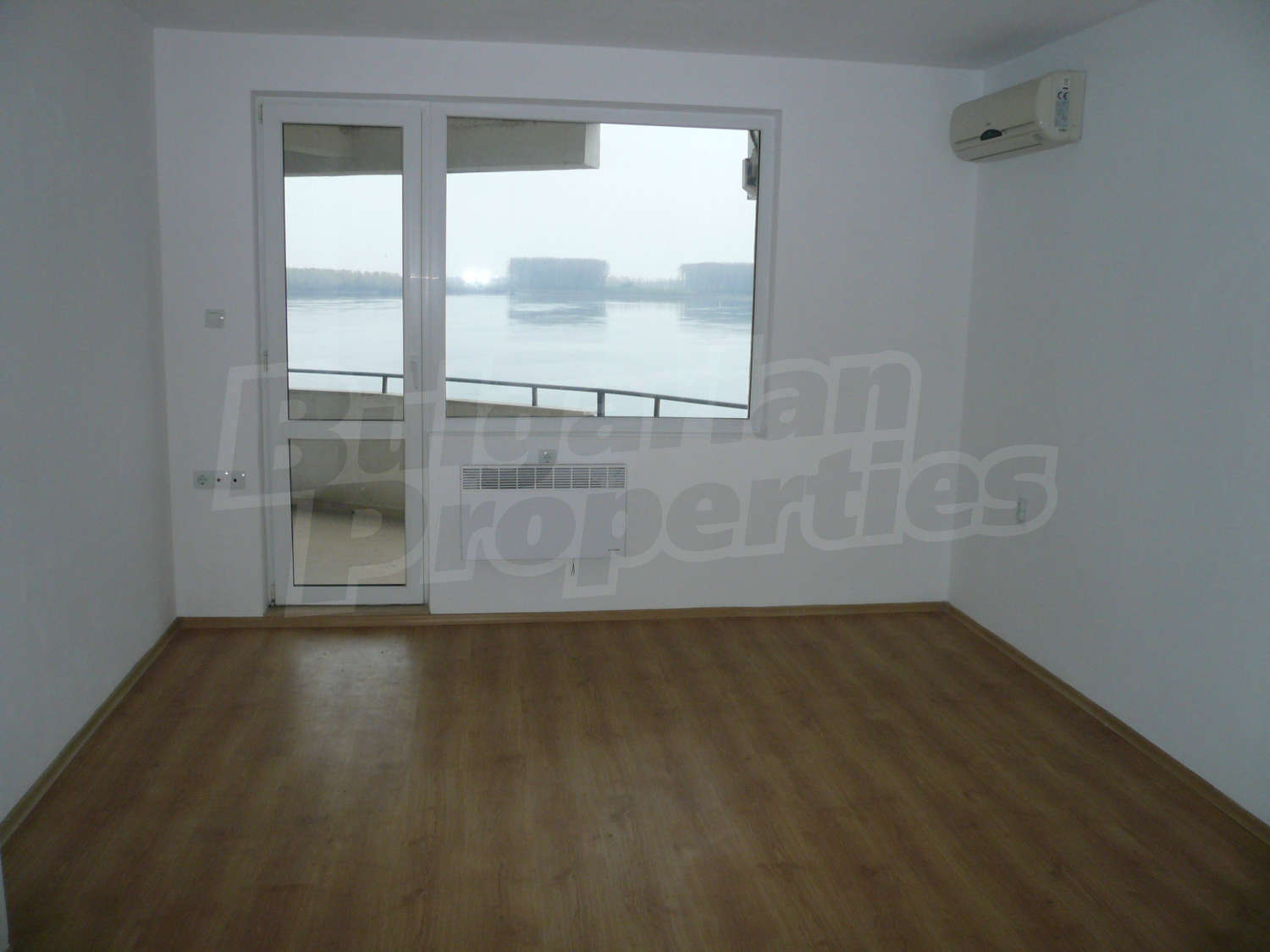 Gallery Picture 10