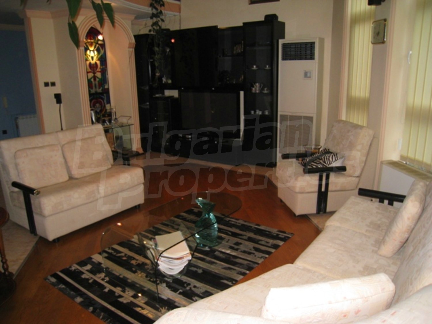 Gallery Picture 19