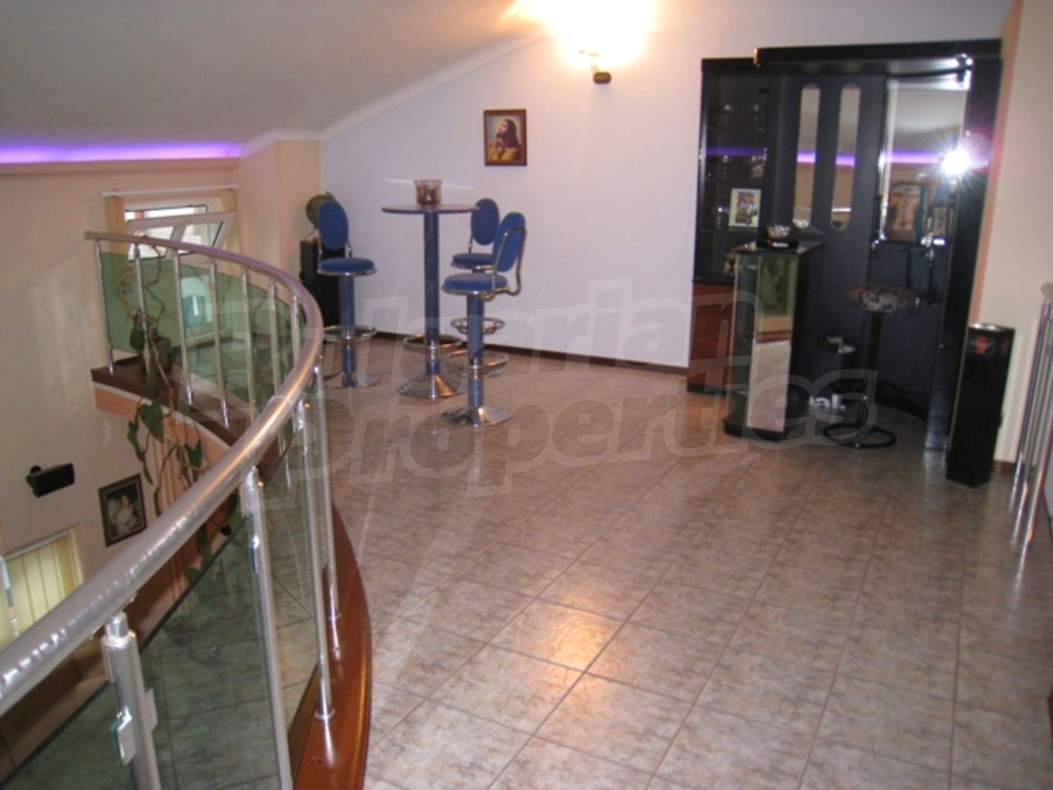 Gallery Picture 29