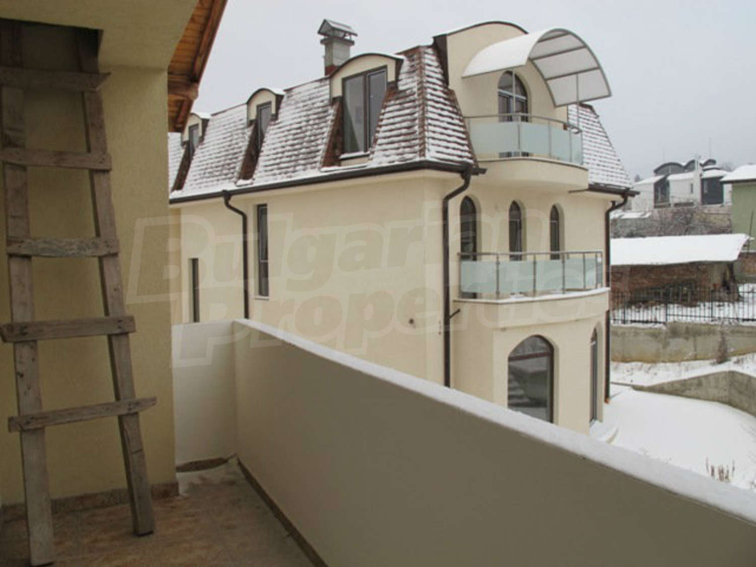 Gallery Picture 19
