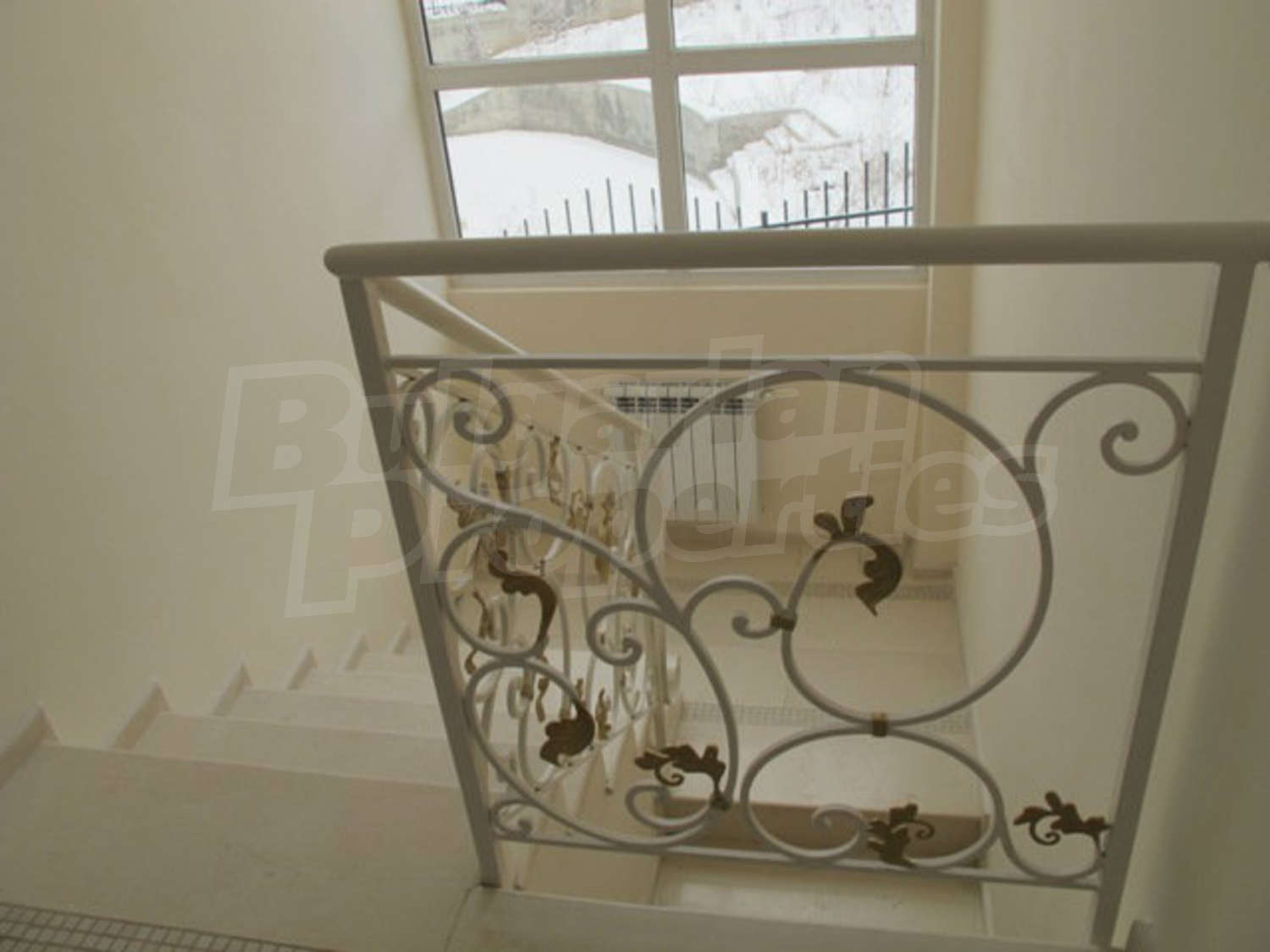 Gallery Picture 9