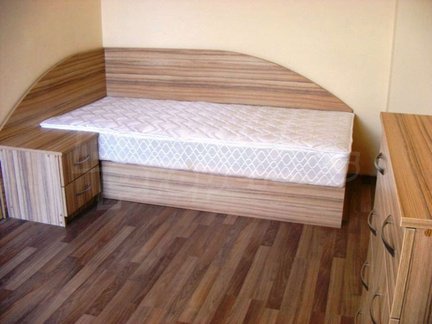 Gallery Picture 13