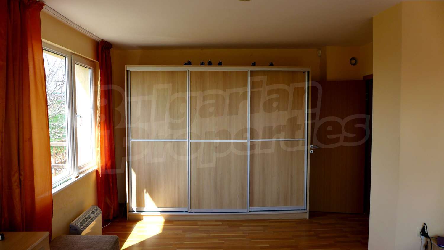 Gallery Picture 28