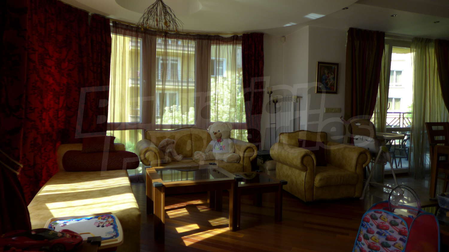 Gallery Picture 3