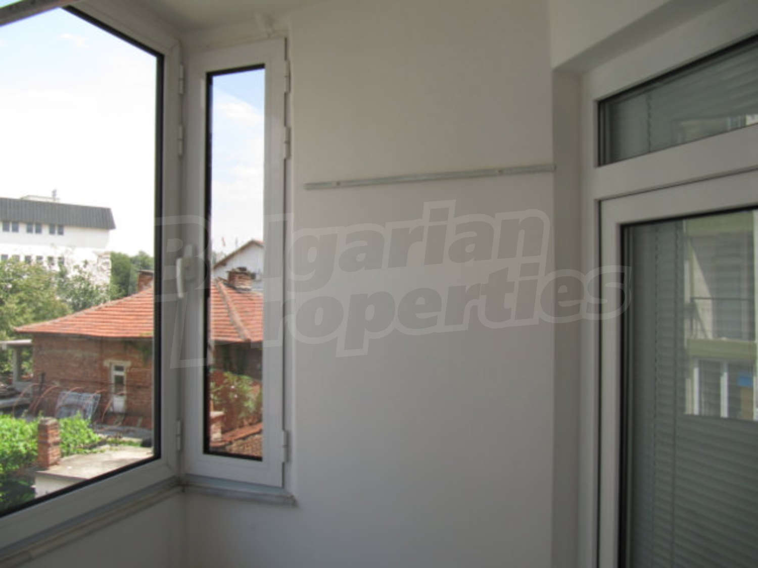 Gallery Picture 12