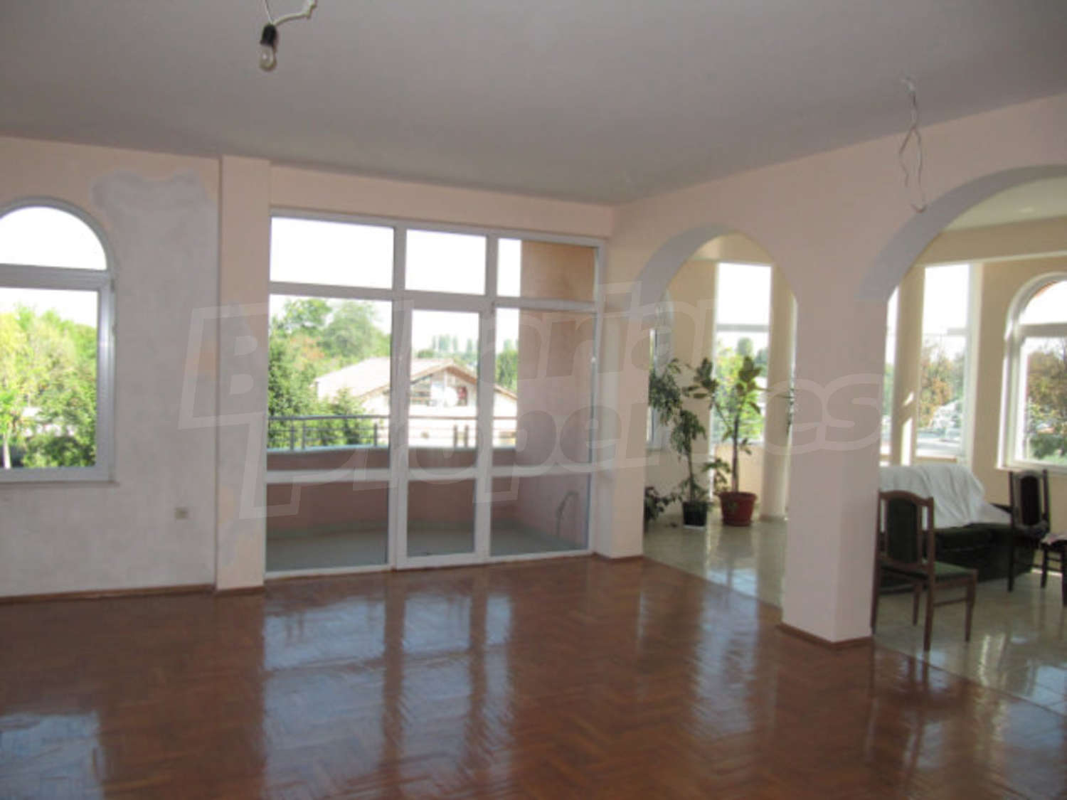 Gallery Picture 10