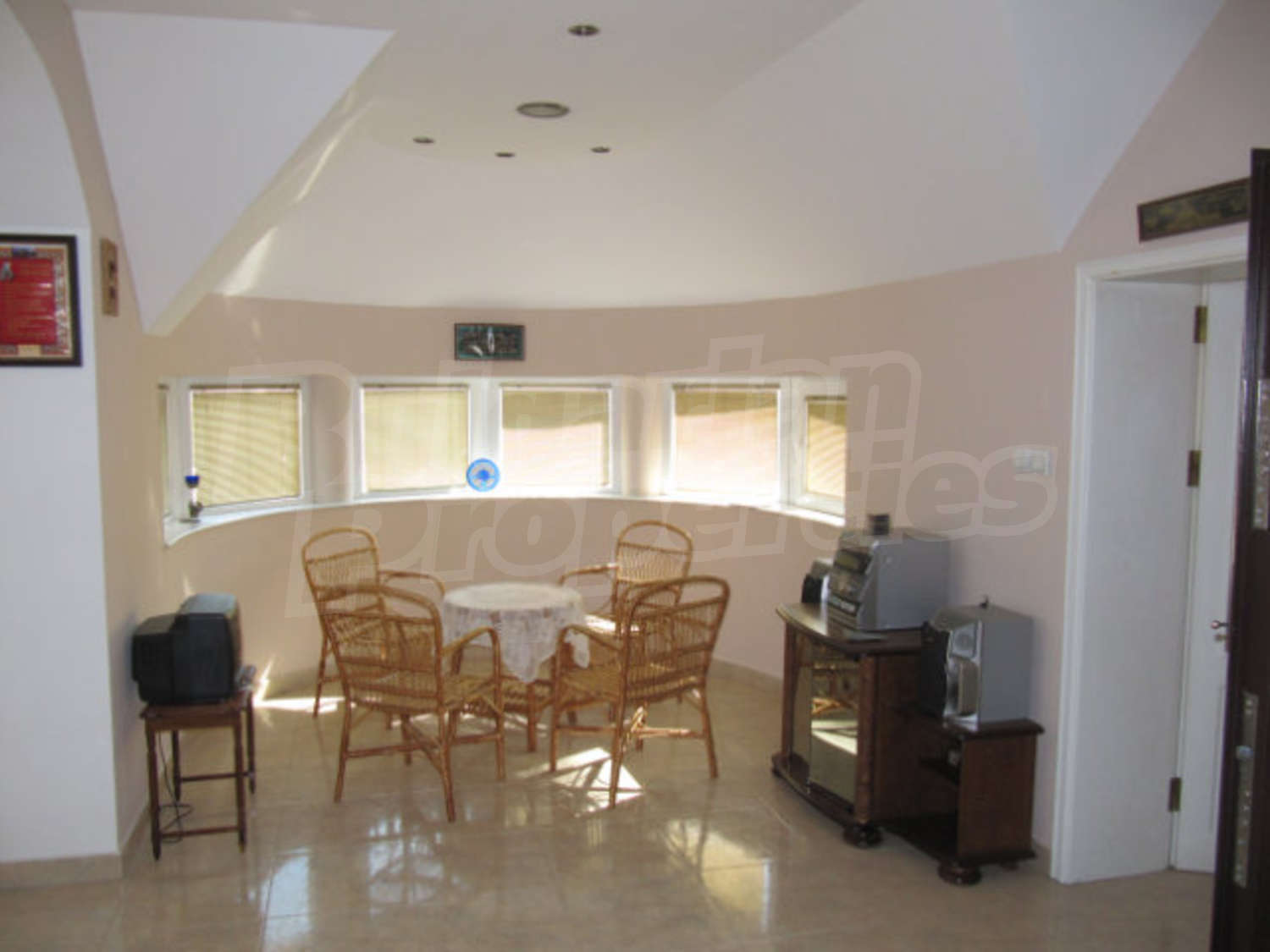 Gallery Picture 27