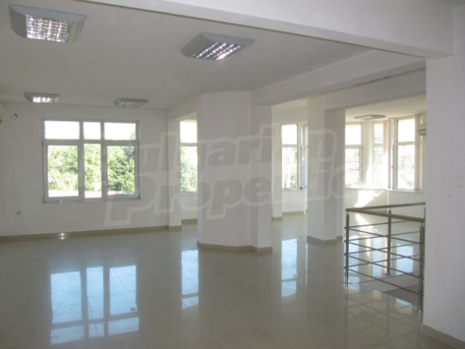 Gallery Picture 35