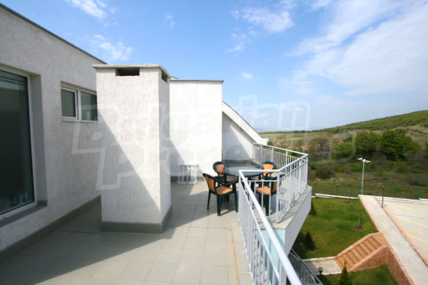 Gallery Picture 24