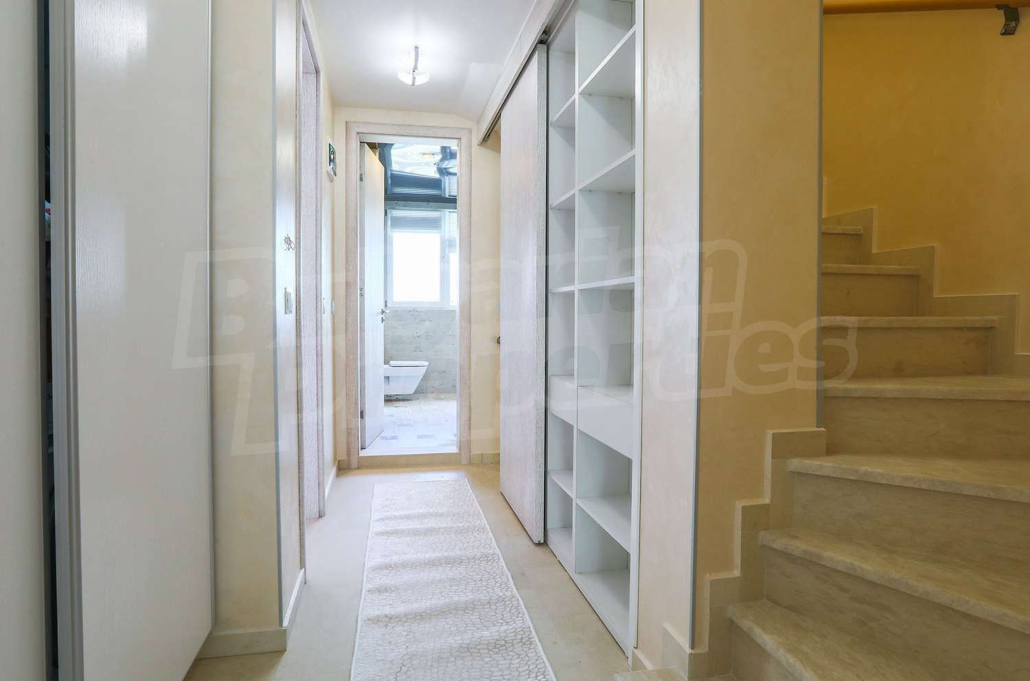 Gallery Picture 35