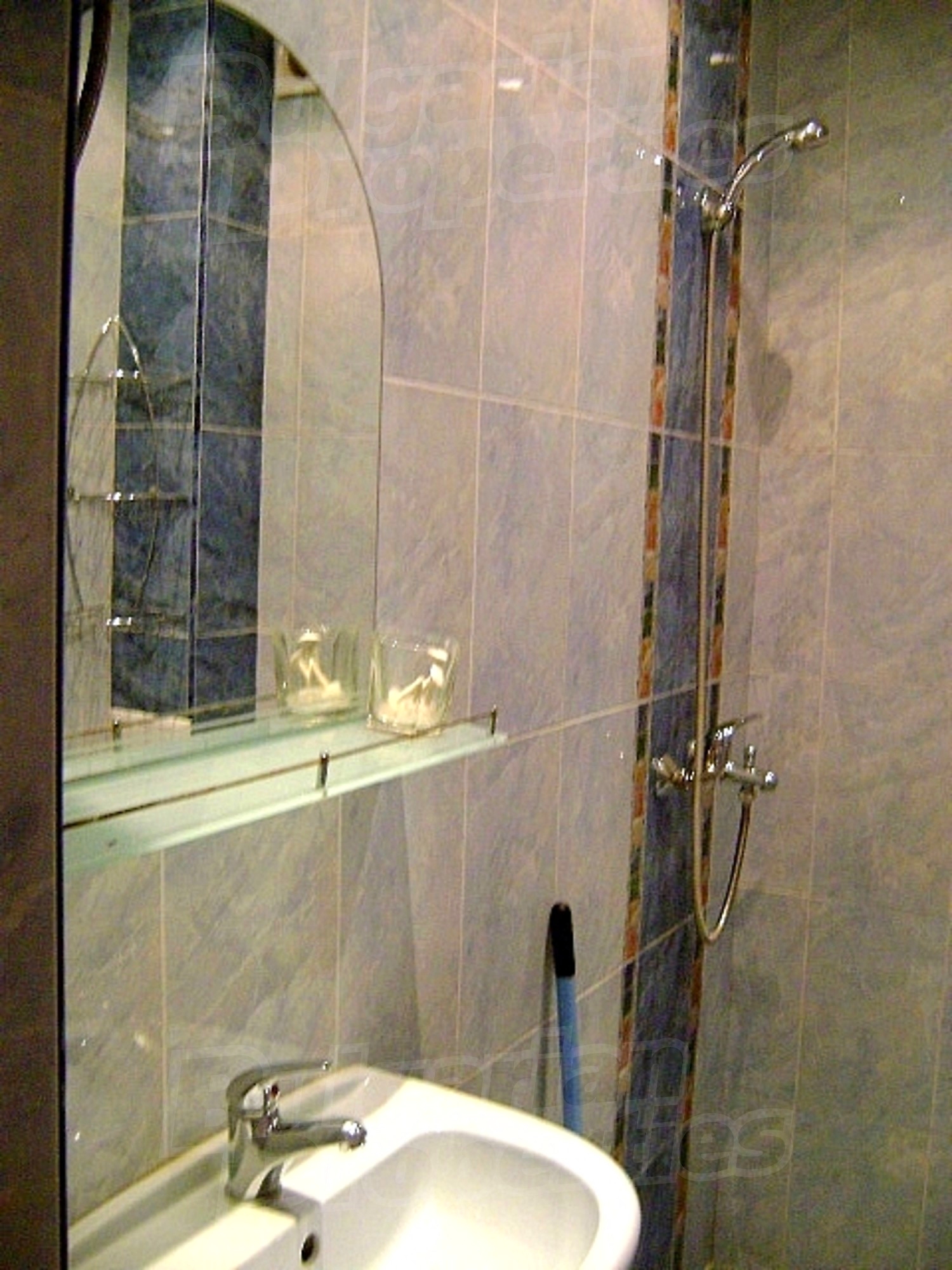 Gallery Picture 9