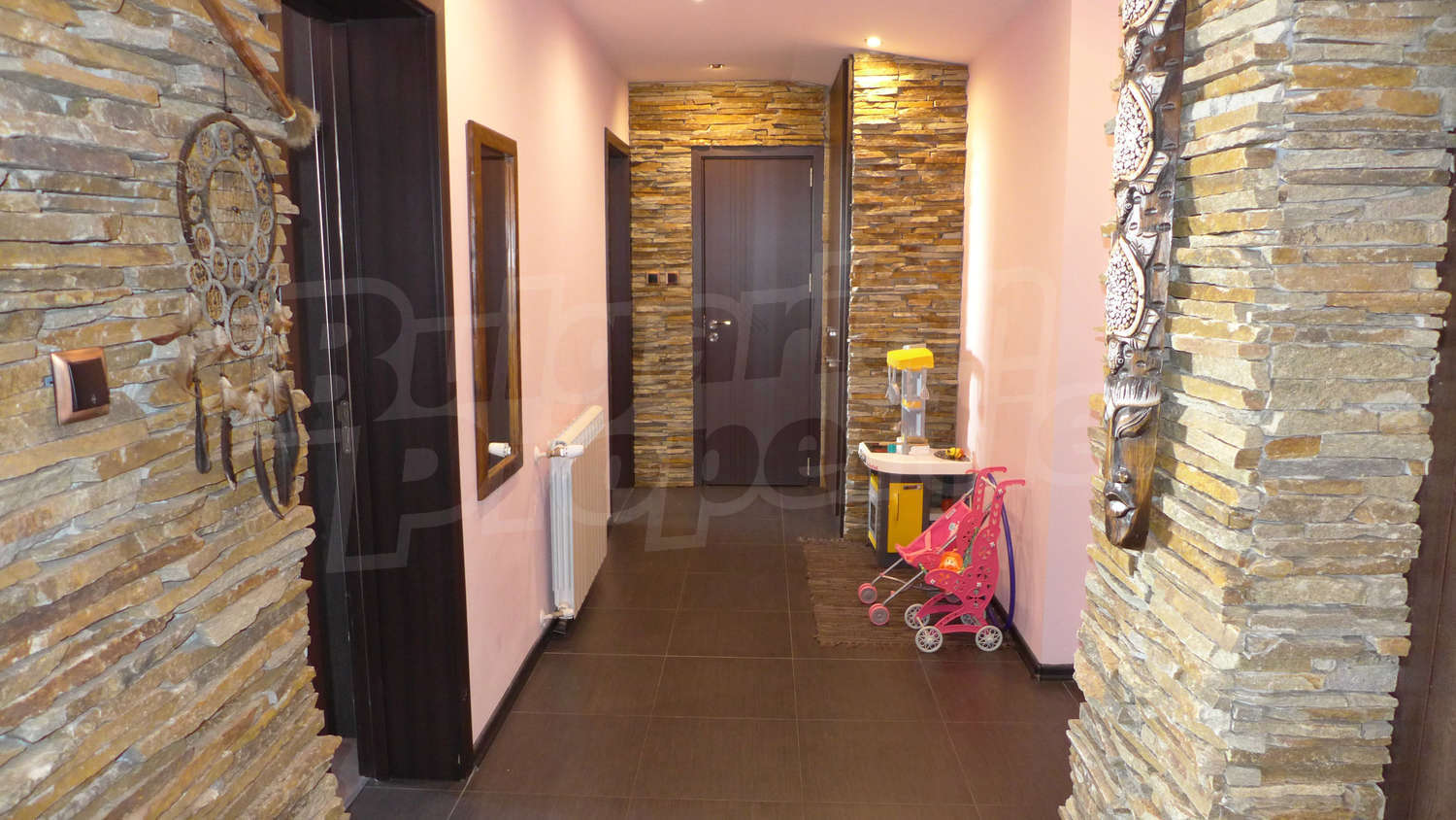 Gallery Picture 17