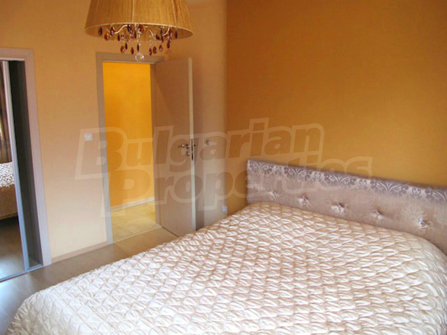 Gallery Picture 19