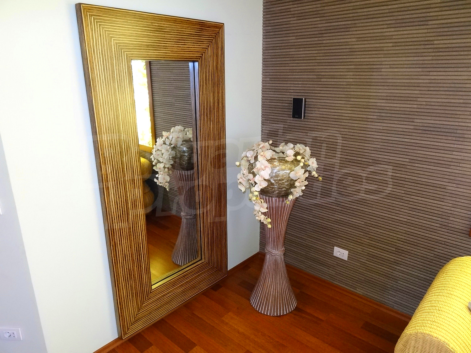 Gallery Picture 16