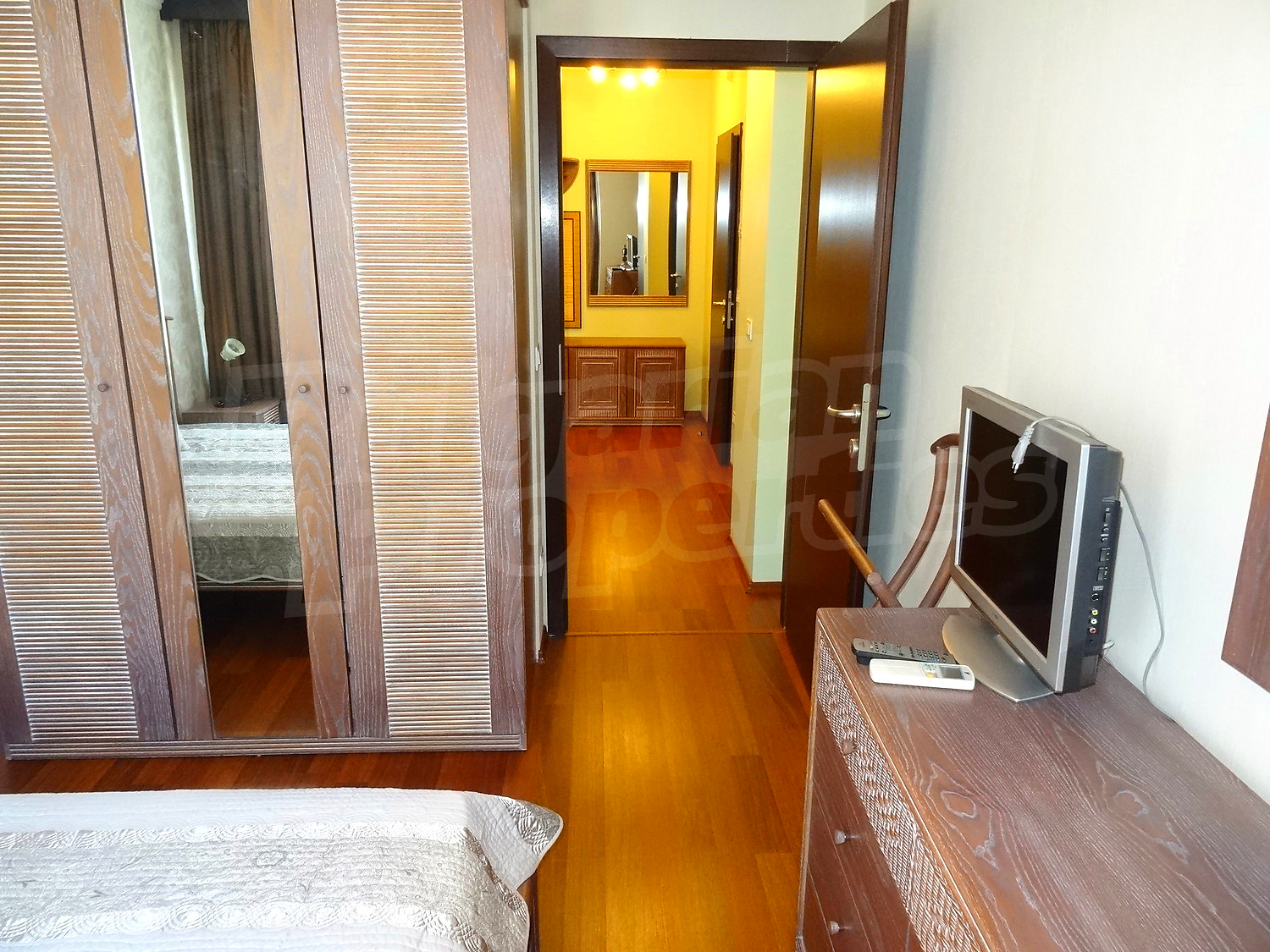 Gallery Picture 28