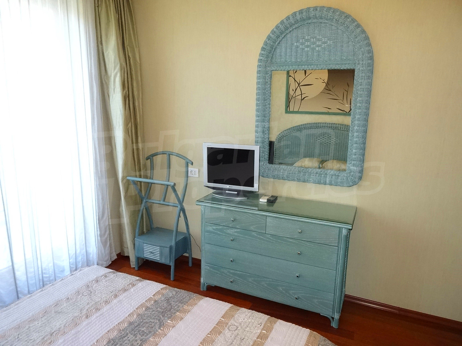 Gallery Picture 35