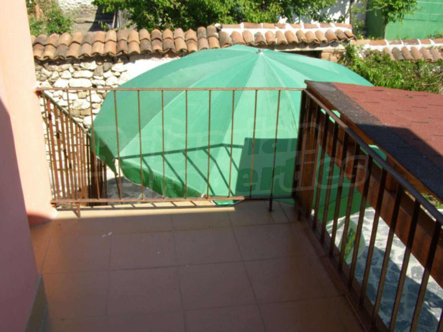 Gallery Picture 16