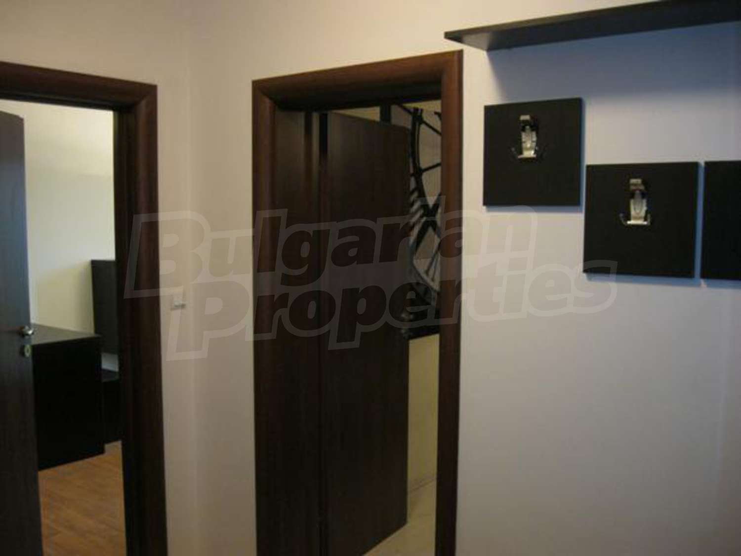 Gallery Picture 12