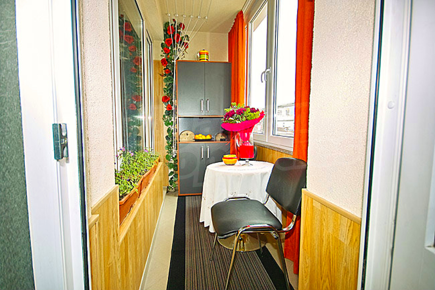 Gallery Picture 10