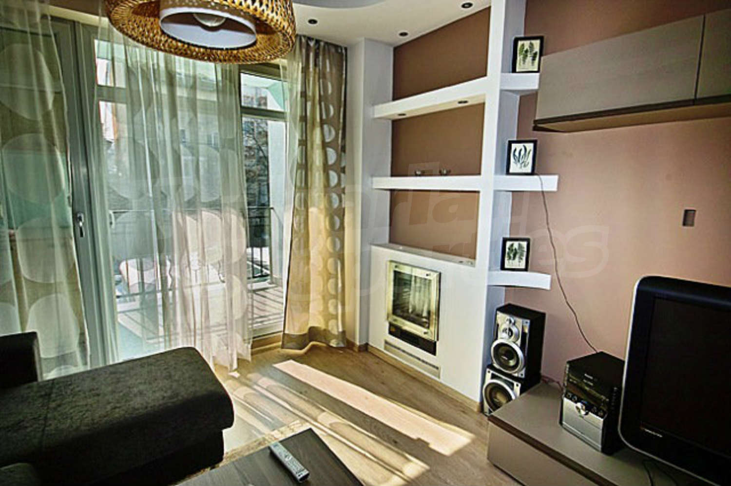 Gallery Picture 4