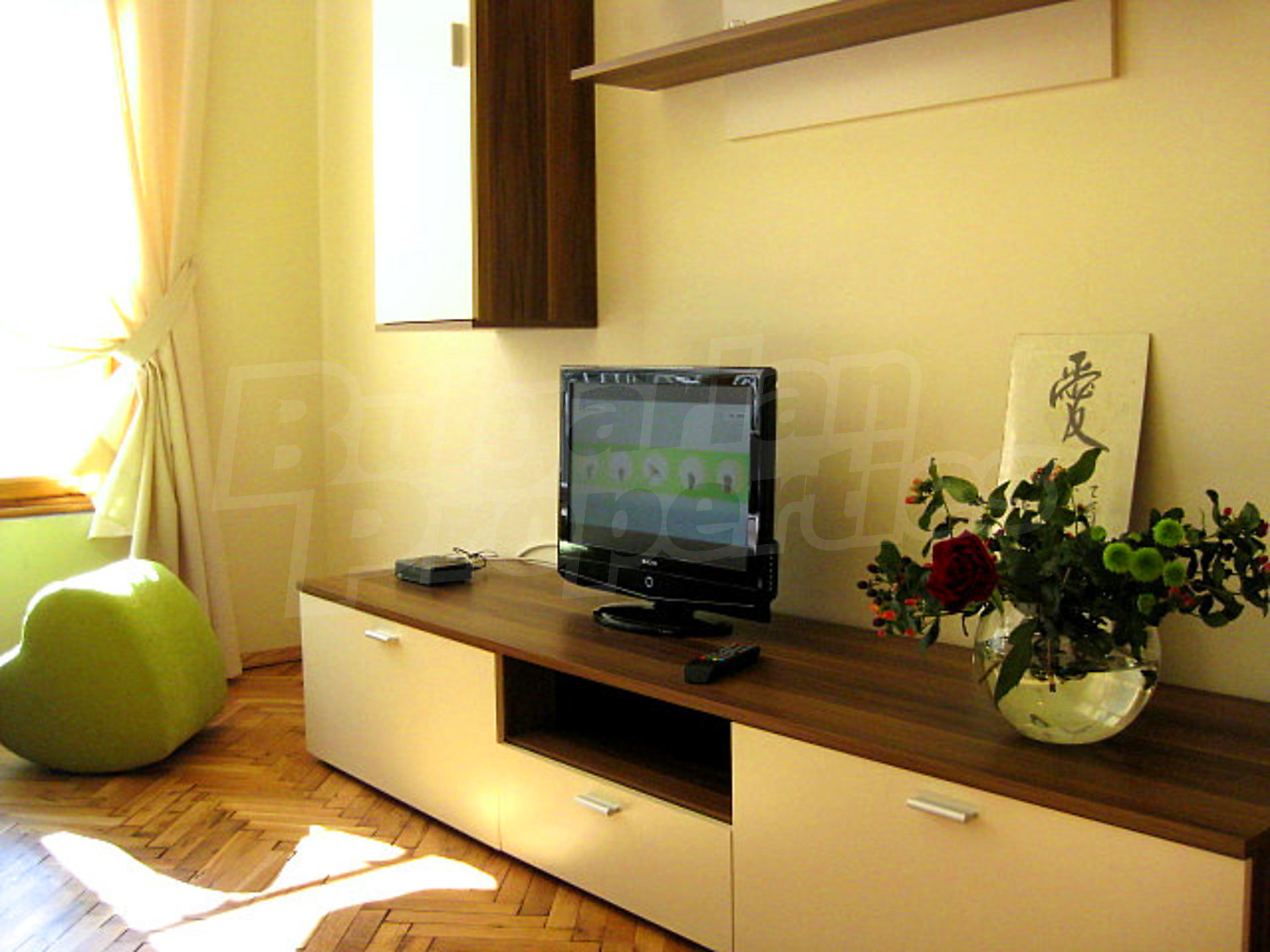 Gallery Picture 10