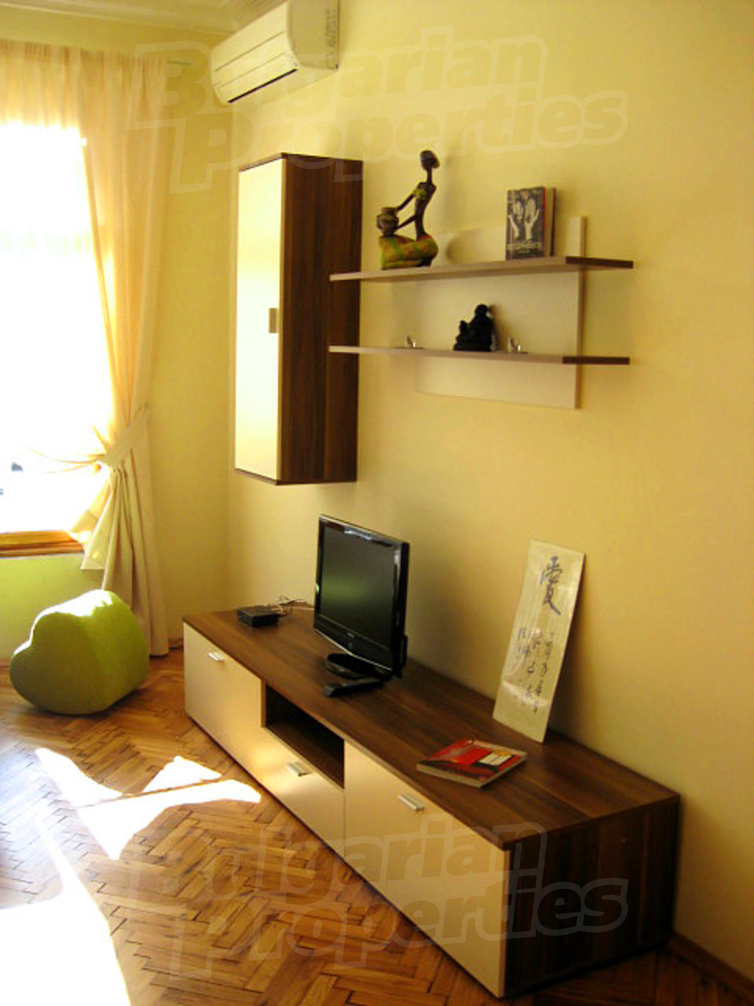 Gallery Picture 9